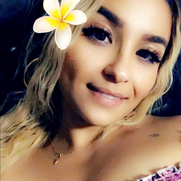 Meet your Posher, Brenda - Picture 1 of 1